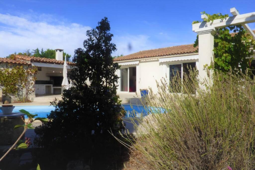 Ibis - Villa Avec Piscine, Jardin Et Parking Арль Экстерьер фото