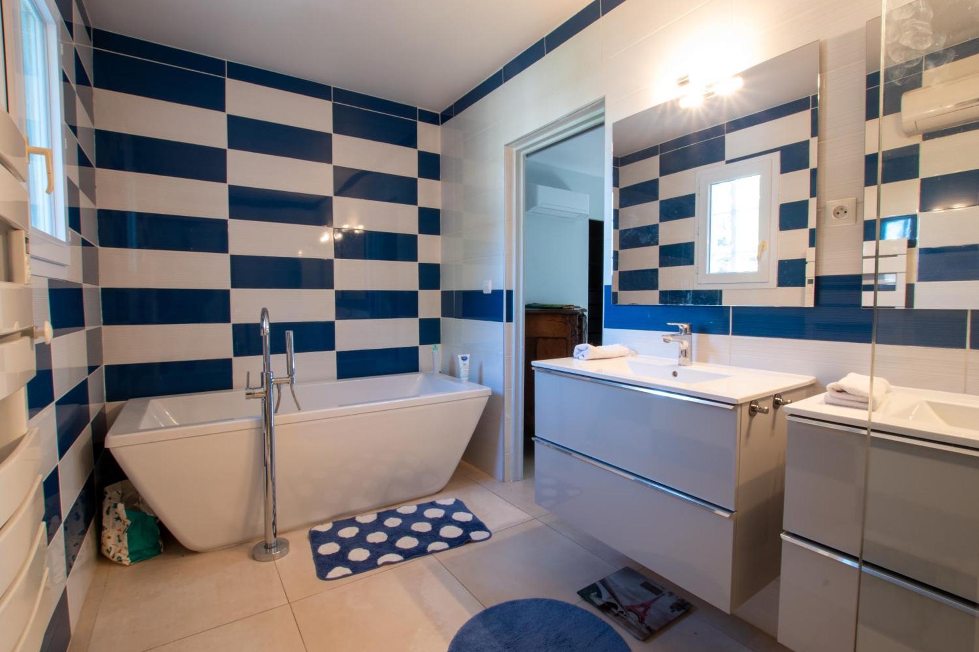 Ibis - Villa Avec Piscine, Jardin Et Parking Арль Экстерьер фото